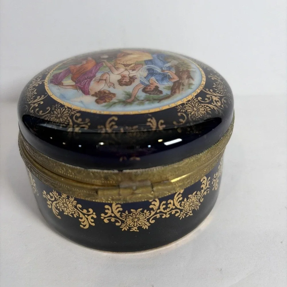 Baroque Round Trinket Powder Hand painted Box Germany Mirror Inside